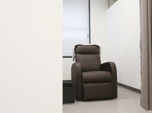 イーグル 三宮 元町店(EAGLE)の雰囲気（店内[元町/眉毛/眉毛パーマ/美眉/アイブロウ/神戸元町/眉毛]）
