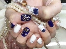 和ネイビーネイル