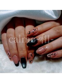 三日月が踊る夜のネイル