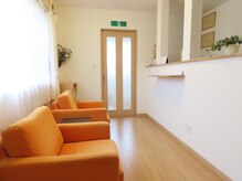 初回の方にカウンセリングさせていただく待合室です。