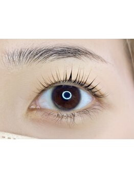 ナチュラル上品な目元にしたい