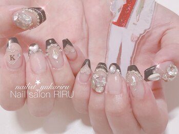 リル(RIRU)/推しネイル/ブラックネイル