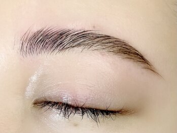 カミエユニ(Kamie-uni-)/ハリウッドブロウリフト