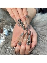 アミュレット(AMULET)/ガラスフレンチネイル