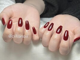 シンプル上品レッドネイル
