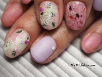 ネイルサロンアンドスクールエムズブロッサム(Nailsalon & school M's Blossom)/アートやり放題コース