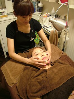 フェイスアンドフェム1058(Face&Femme1058)/年齢肌もお任せください!