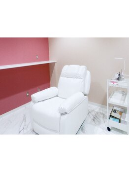 ナチュラル上品な目元にしたい