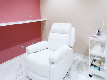 スワロ(Swaro)の写真/【八幡西区大平/eyelash salon】大人可愛い空間でリラックスしながら理想の目元に♪束感コーティング付き◎