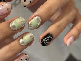 ミラーで個性派ネイル