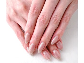 上品オフィスラメネイル