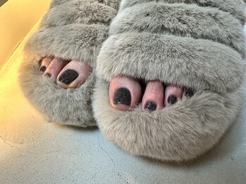 イデアバイロンド(idea by Rond)の写真/カラー豊富なワンカラー/定番のマグネット/華やかなフラッシュ/抜け感の出るニュアンスなどフットも豊富◎