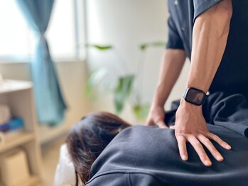 全身整体の写真/【男性の方も大歓迎！】お仕事帰りにも立ち寄りやすい好立地。日々のお疲れを徹底的に解消いたします！