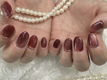 ハニービービー(Honey Bee Bee)/ボルドーマグネットネイル