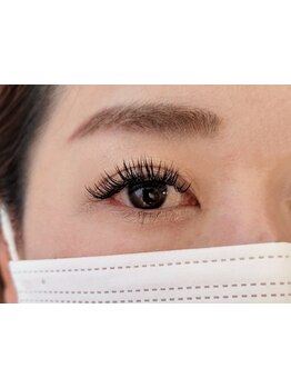 ナチュラル上品な目元にしたい