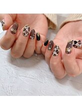 ブラン(blanc)/アニマル柄ネイル