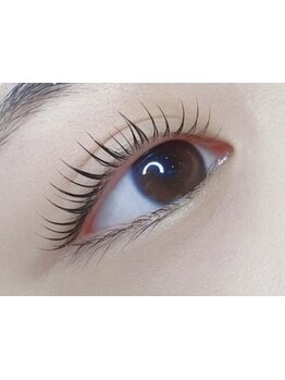 ナチュラル上品な目元にしたい