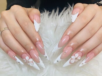 ANネイルサロン【長さだし/マグネット/ワンカラー/ジェルネイル/持ち込みデザイン】の写真/当店大人気のアートやり放題&パーツつけ放題も低価格なのに満足度◎高技術×モチの良さに自信あり◎