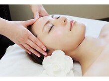 ブルームエイト(Bloom8)/◎小顔　頭&首肩経絡マッサージ