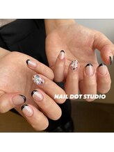 ネイルドットスタジオ 堺筋本町(NAIL DOT STUDIO)/90分アート