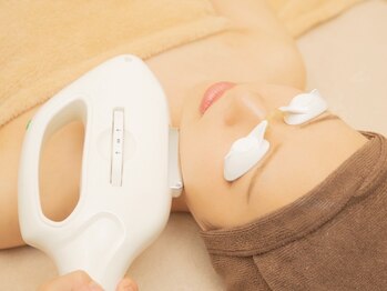 ヒビキノ バイ ヒビハンビューティー(hibikino by Hibihan Beauty)の写真/1回でお肌の変化に驚き!即実感のハリツヤ光肌へ【光フェイシャル+高濃度炭酸パック】歴20年の実績経験あり*