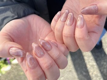 ビジュー ネイル(Bijoux)の写真/《大人トレンドを定額で♪》月替わり定額ネイルでこなれた手元に★50色から選べるマニキュアメニューも◎