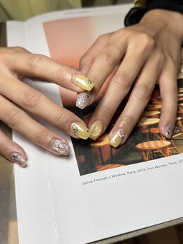 ウム(ium)/バターイエロー/春ニュアンス