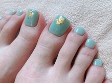 コナ(KONA)/夏のシンプルフットネイル