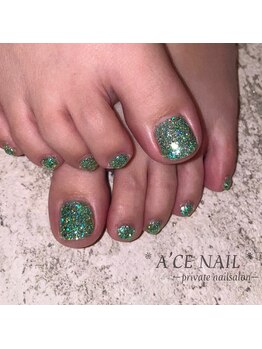 エースネイル(Ace nail)/サンダルの季節にフットネイル♪