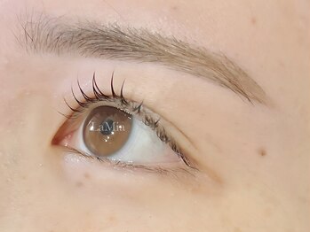 ラミア(LaMia)の写真/【お顔の印象をガラッと変える】眉毛の処理はプロにお任せ☆ご希望やお悩みに沿ってデザインを提案します◎