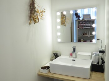 アモール(AMOR)/お出かけ前でも◎ドレッサー完備