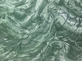 アジアンリラクゼーション ヴィラ 二子玉川店(asian relaxatin villa)/壁面に…