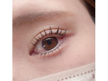 バービーヒルズ/上下ぱっちり　キレイめパーマ