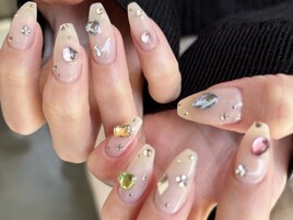 宝石ネイル