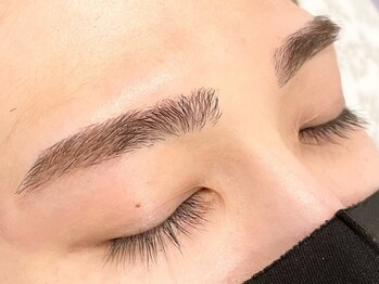 アイアバンス セブンパーク天美 松原店(Eye AVANCE.)の写真/『アイブロウ/ハリウッドブロウリフト』メンズの方も大歓迎◎眉毛パーマ&WAXで垢抜け眉をGET！