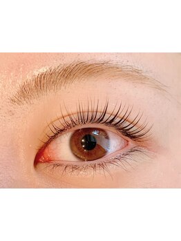 ナチュラル上品な目元にしたい