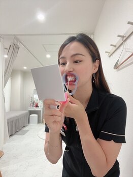 ホワイトニングショップ 船橋店/(５)歯の表面にヴァセリン塗布