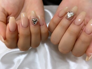 タル(Tal)の写真/仕事も日常もシンプルネイルで上品に◇自然に溶け込むデザインが自慢♪洗練されたデザインで大人可愛いを＊