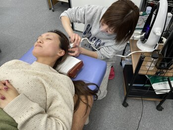 サンテ(sante)の写真/【温熱ラジオ波×深層整体】ガチガチの首肩を芯からほぐし、羽が生えたような軽さに☆
