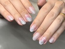 指先に打ち上がる花火ネイル
