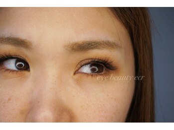 アイビューティーエクレ(eye beauty ecr)/ナチュラル上品なお目元に