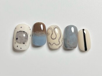 マット×艶アクセントネイル