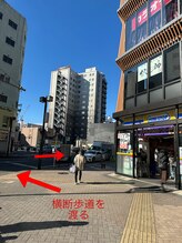 ツインネイル 名古屋駅店(twin.nail)/一つ目の通りにミニストップ。