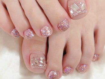 スマイル ネイル 大宮(smile nail)の写真/［大宮/フットネイル］可愛い足元で気分も上がる♪カラー1000種以上！キラキラパーツも充実！フットネイル