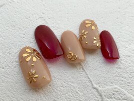 ゴールドお花ネイル