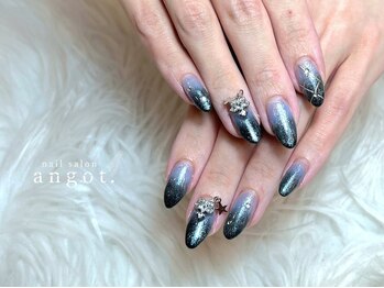 アンガット(angot.)/ダブルグラデーションネイル