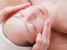 メナードフェイシャルサロン ピュウフェリーチェ (piufelice)/施術中