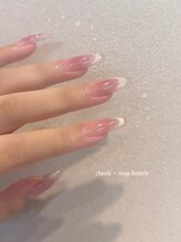 cheek × magnet × French