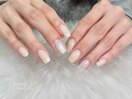 シンプルホワイトネイル