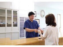 あい鍼灸整骨院/お会計・配布物お渡し